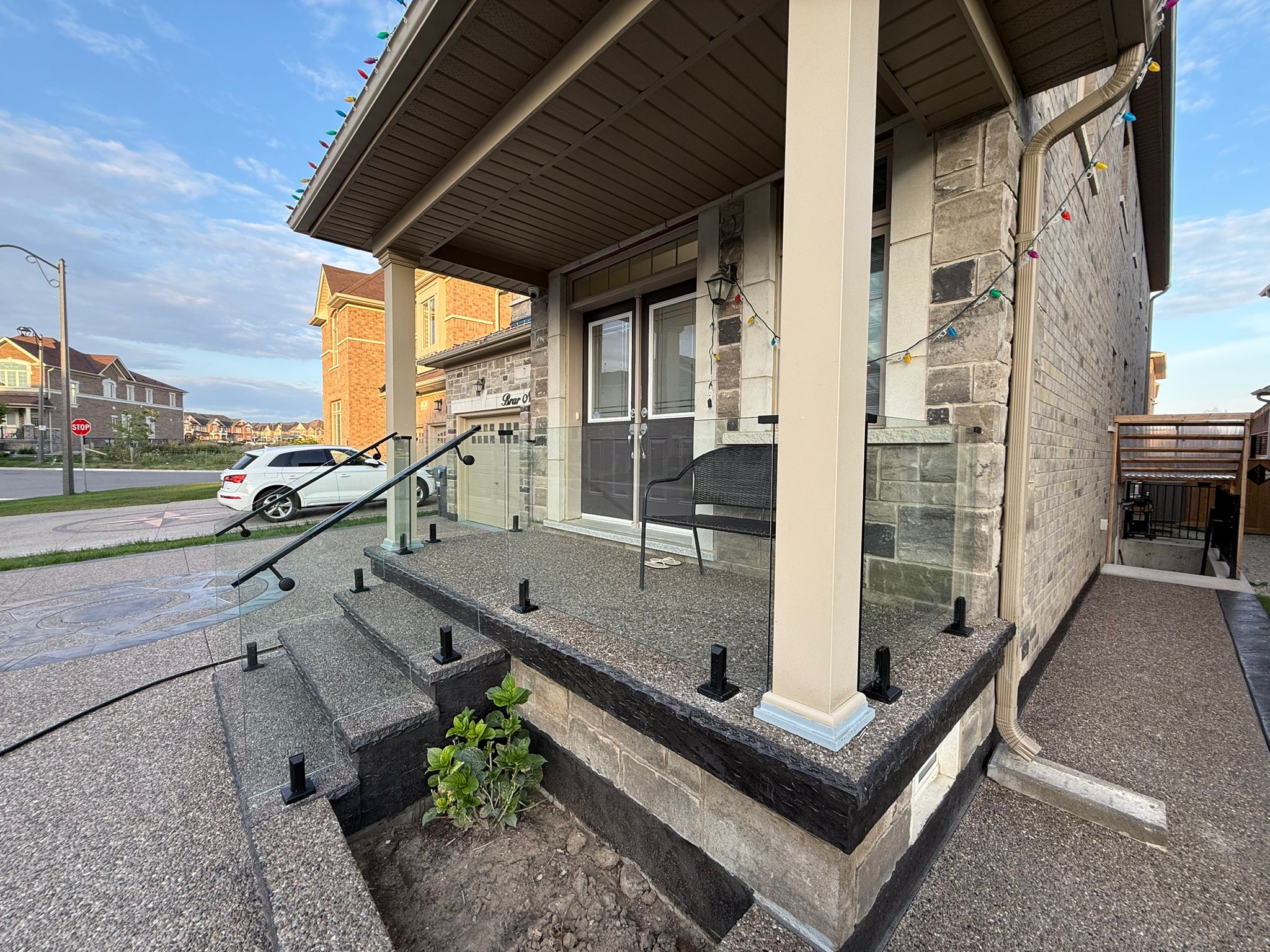 frameless glass railings in Ontario