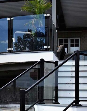 Glass railings for decks in Ontario